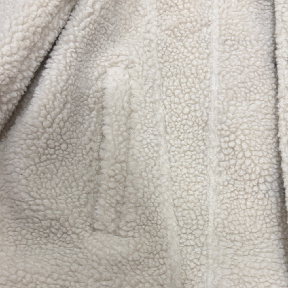 Levi's Men's Cream Sherpa Jacket with Brown Accents - Picture 8 of 10